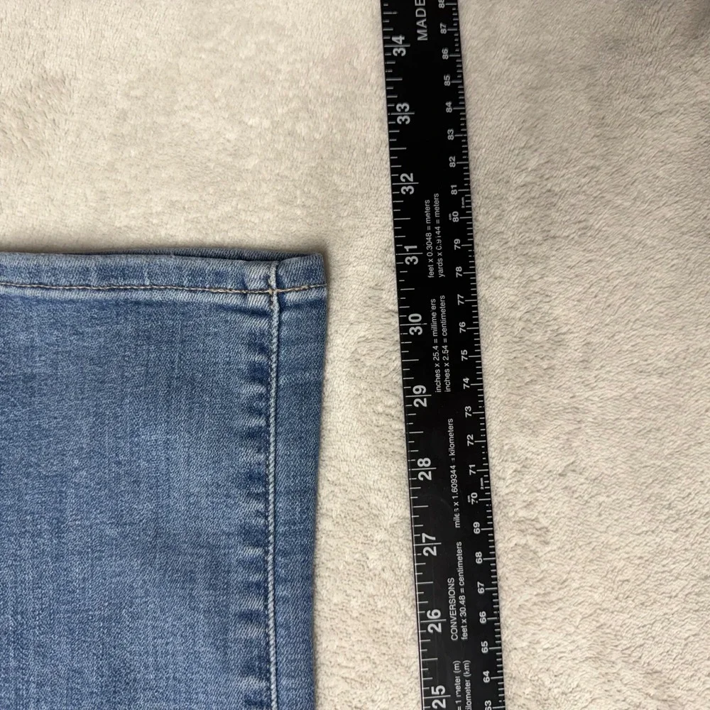 Lucky Brand‎ Sweet Mid Rise Straight Jeans Blue Distressed Denim 6/28 R